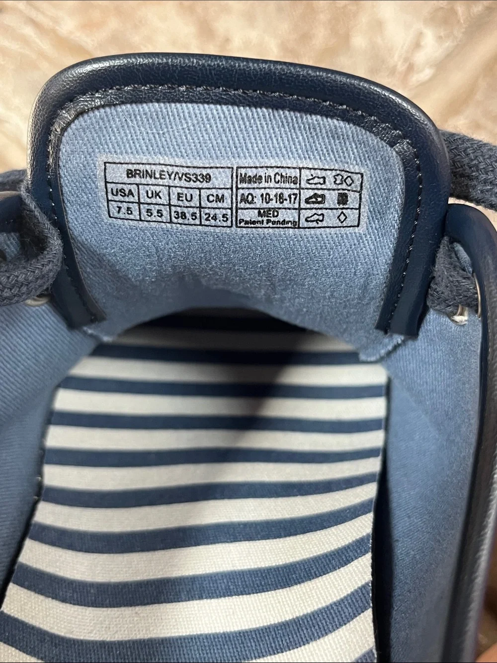 Vionic Navy Suede Lace-Up Sneakers with Cream Soles